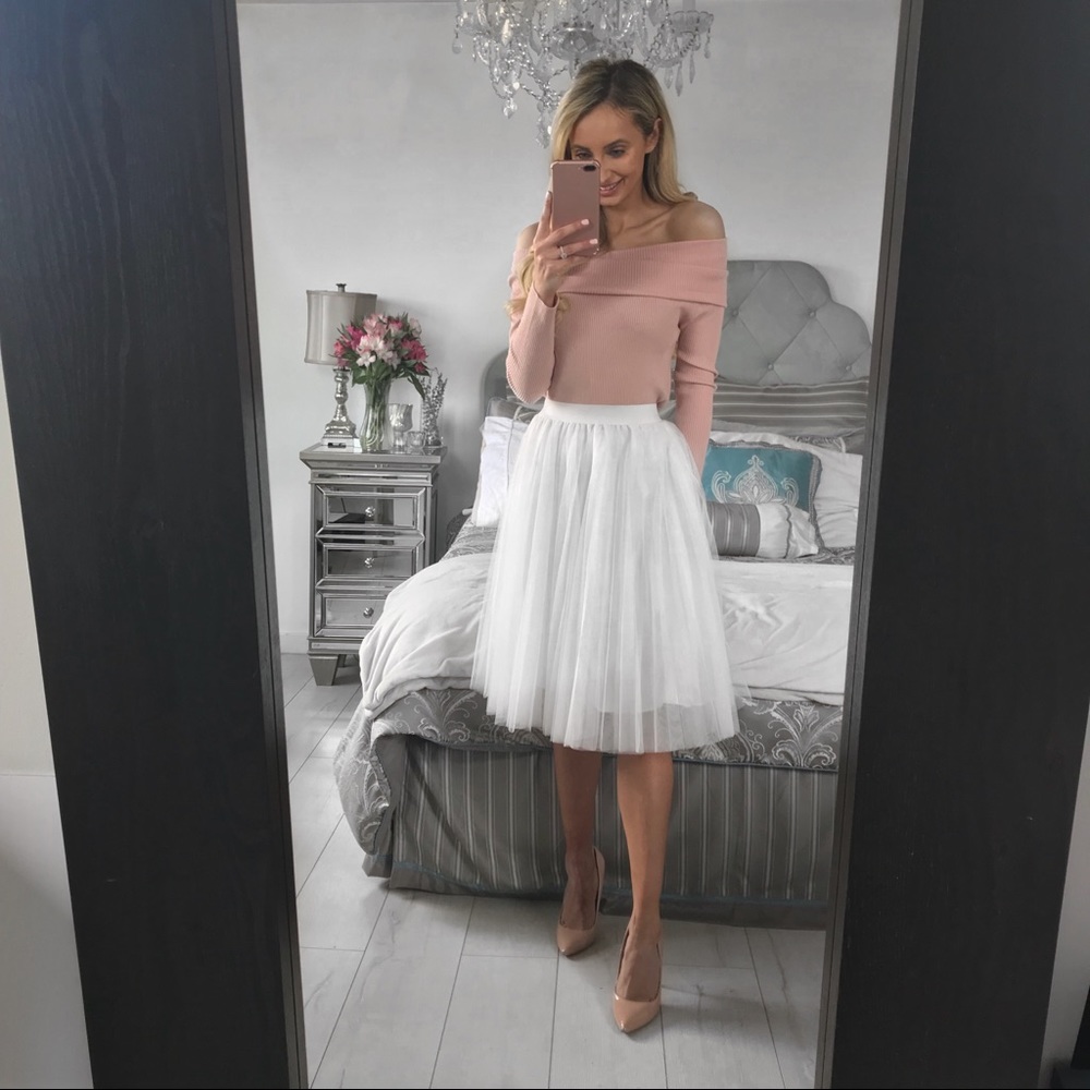 LAST ONE!!!! White Tulle Skirt With Elastic Band - Picture 8 of 8